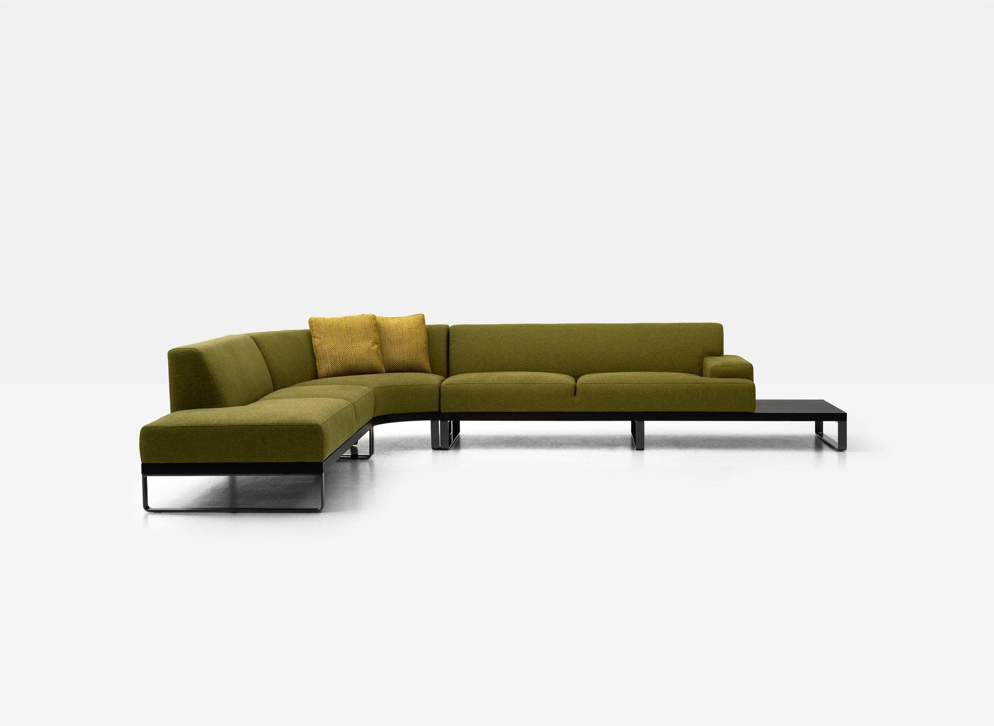 DellaRobbia Sodeo Sectional Sofa