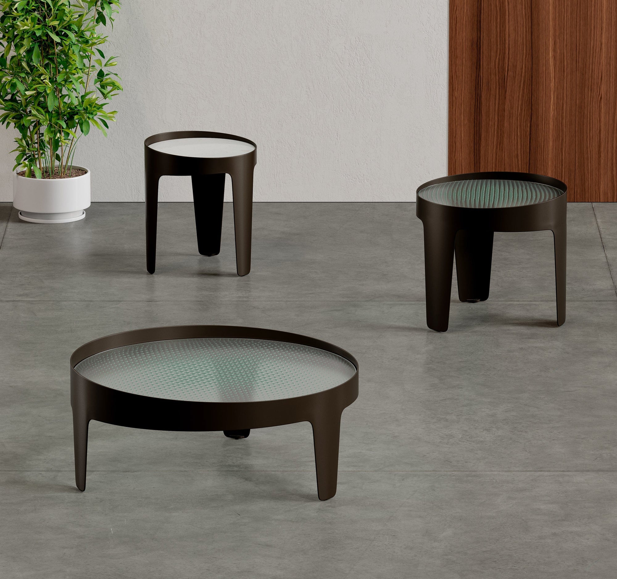 Elite Modern Lotus Accent Table