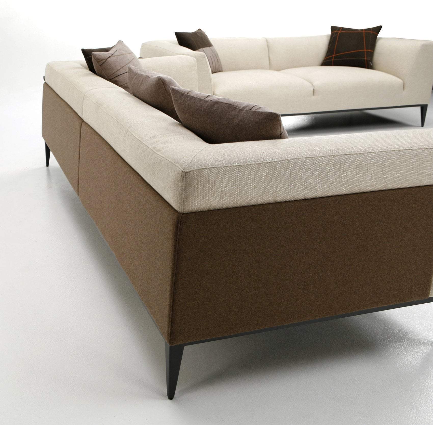 DellaRobbia Taylor Sectional Sofa